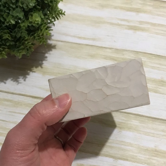 Willow Tree From The Heart Love Heartfelt and True Keepsake Memory Trinket Box - Picture 6 of 9